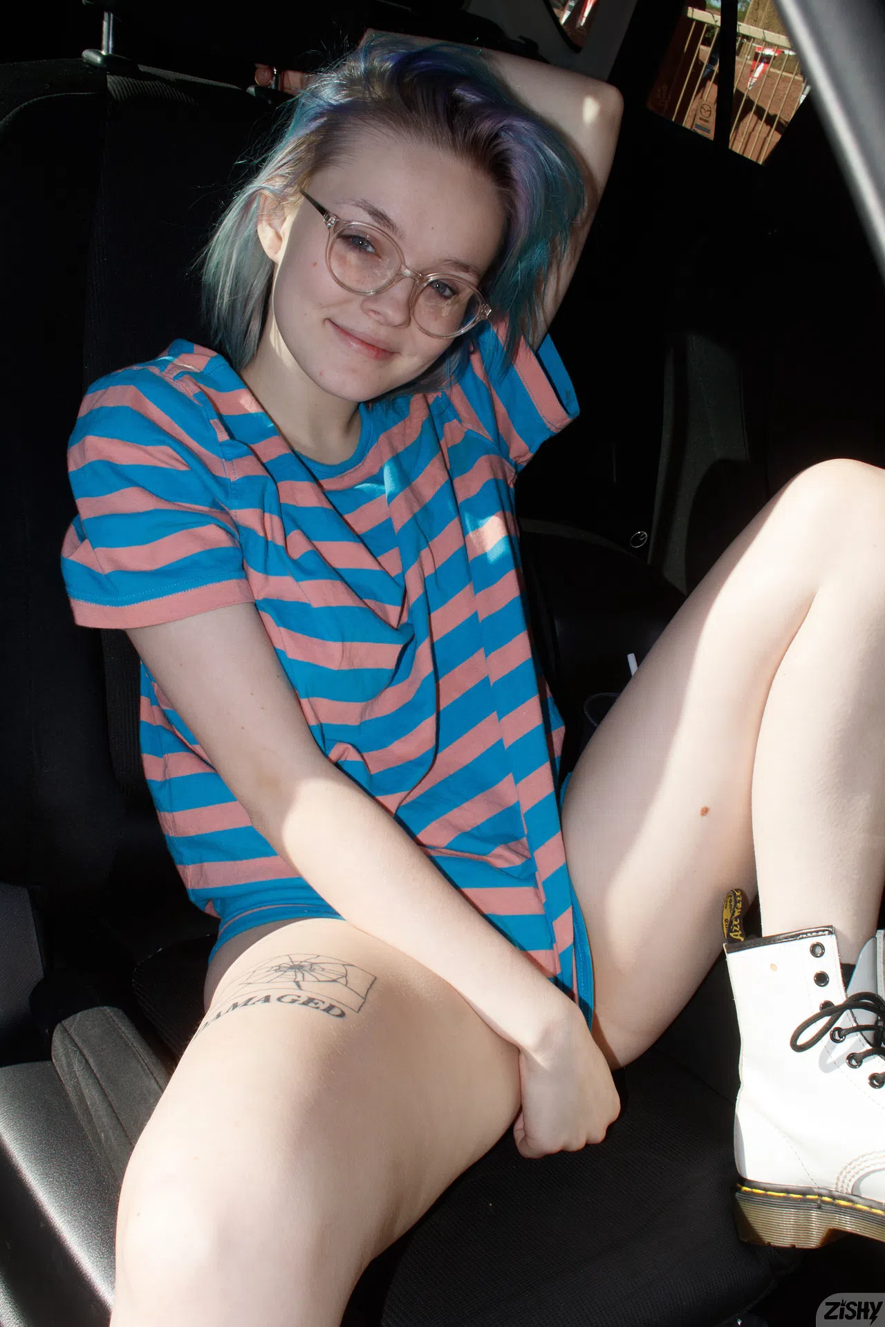 vonnie-bean-no-pants-pizza-zishy-108834 Of Page 2-8.webp