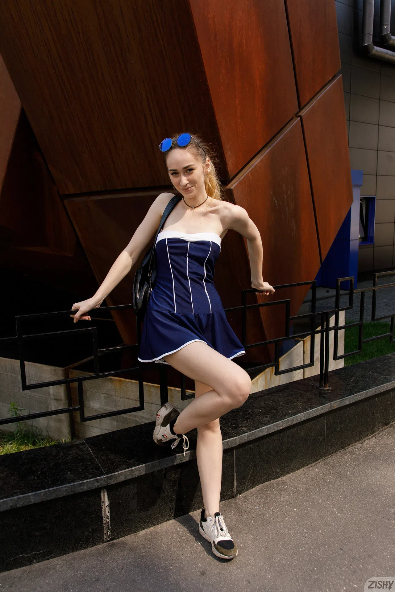yana-west-nice-columns-1-zishy-97747 Of Page 2-7.webp