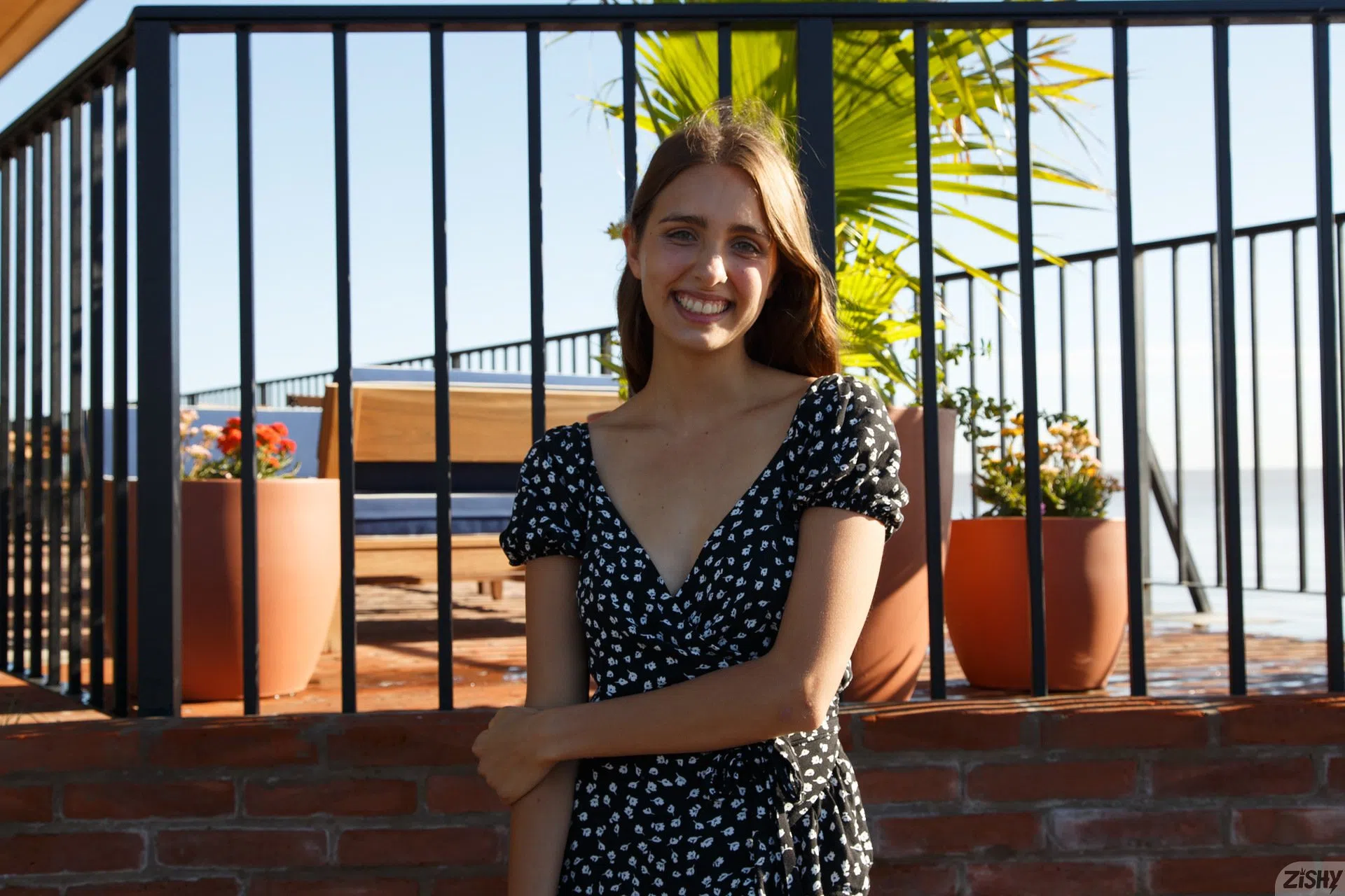 zoe-aguilar-the-blank-show-zishy-128322 Of Page 1-1.webp