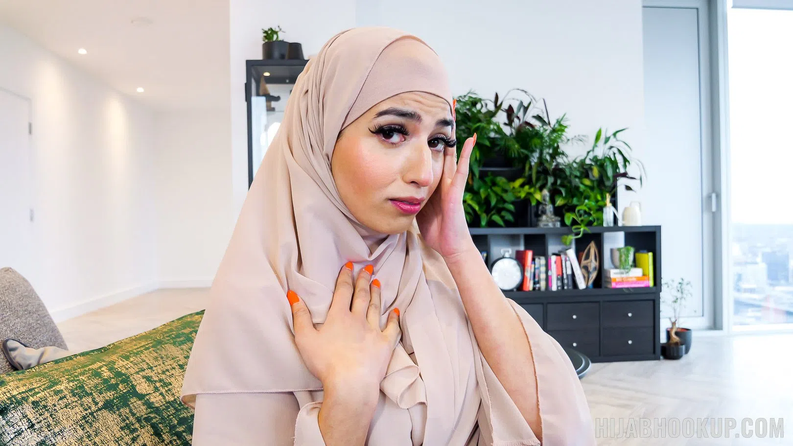 aaliyah-yasin-hijab-hookup-163324 Of Page 1-2.webp