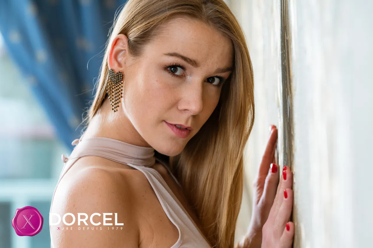 alexis-crystal-dorcel-club-80912 Of Page 1-5.webp
