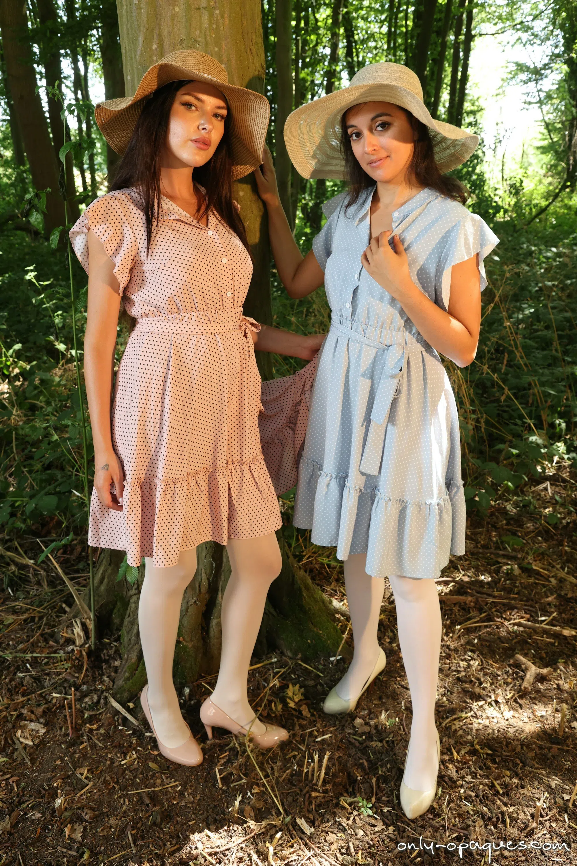 antonia-jay-and-summer-fox-only-opaques-205574 Of Page 1-1.webp