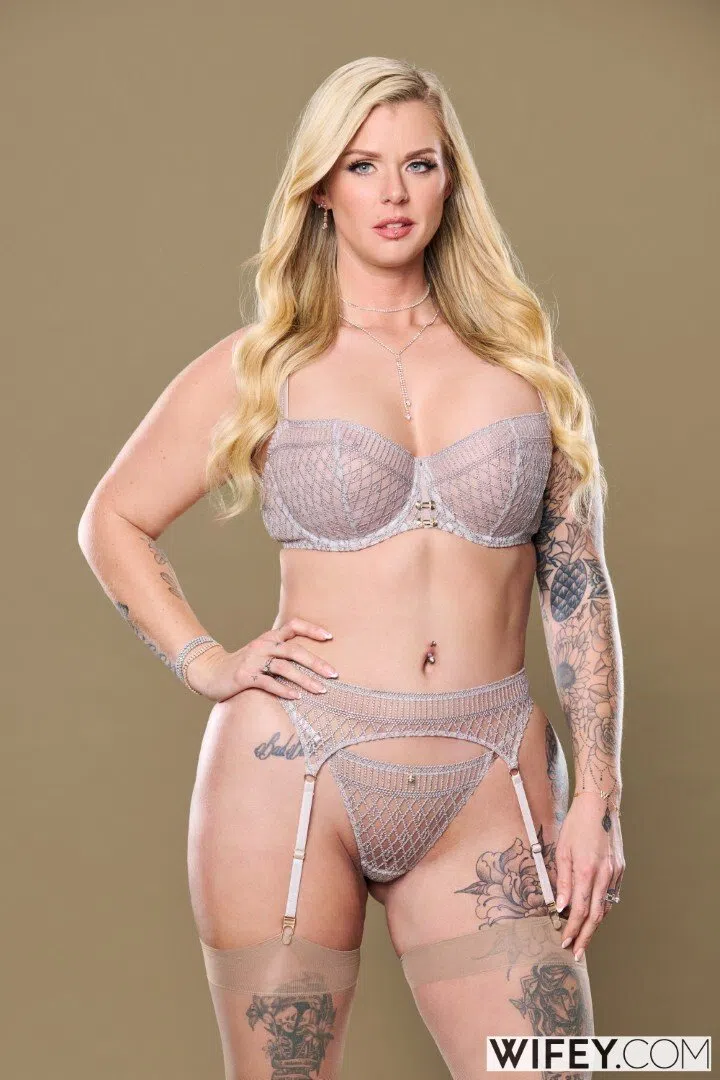ashley-wifey-205742 Of Page 1-1.webp