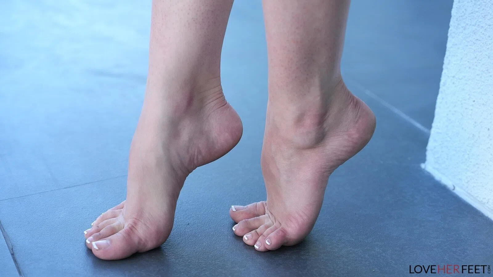 aubree-valentine-love-her-feet-152872 Of Page 2-10.webp