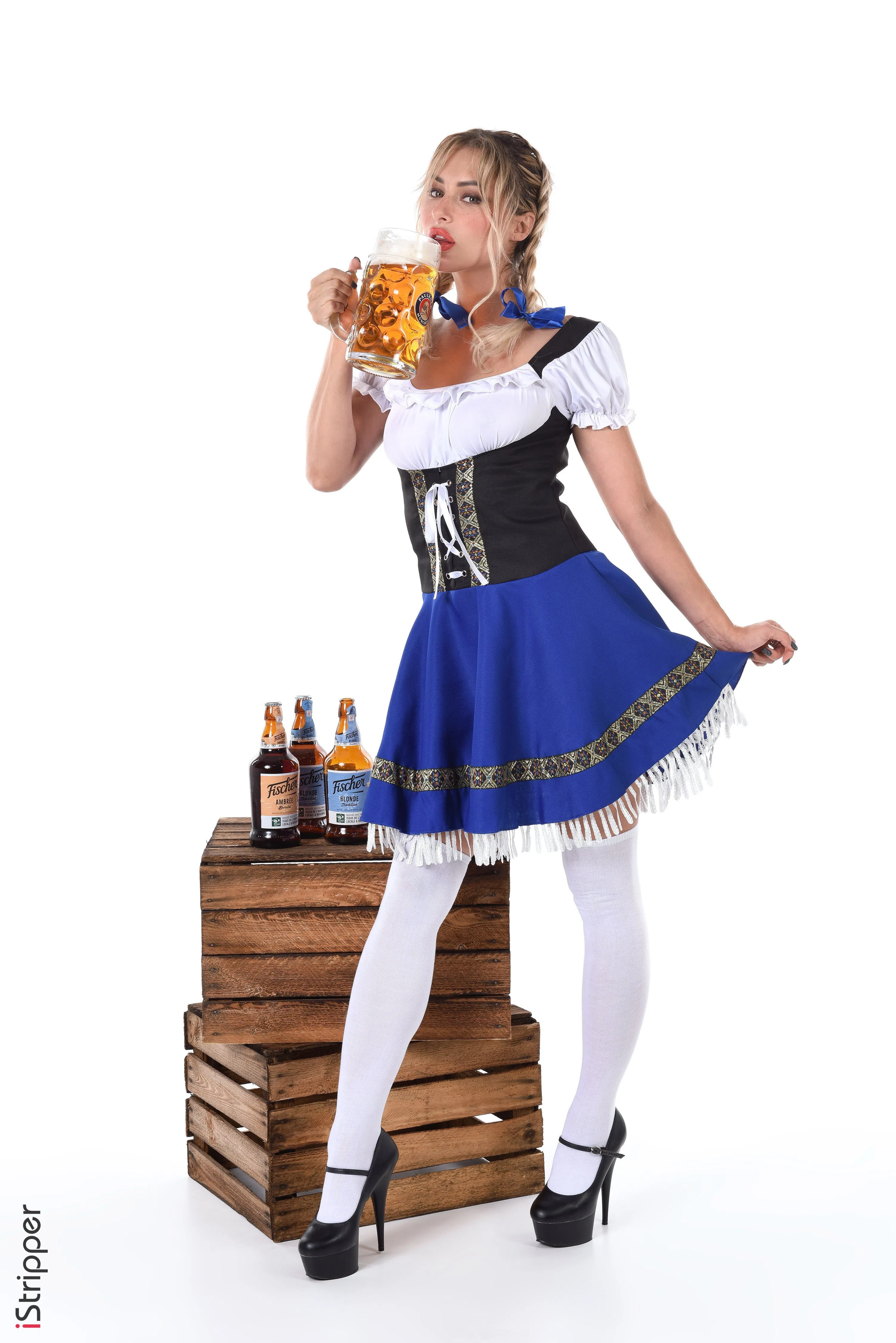 noemi-moon-istripper-128158 Of Page 1-1.webp