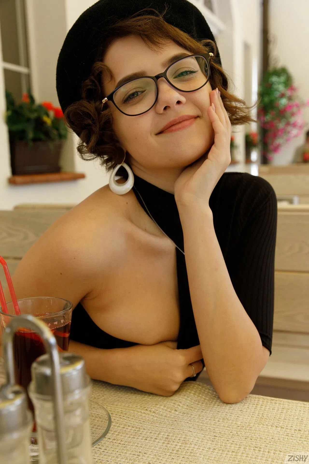 victoria-minina-cafe-society-1-zishy-137548 Of Page 2-8.webp
