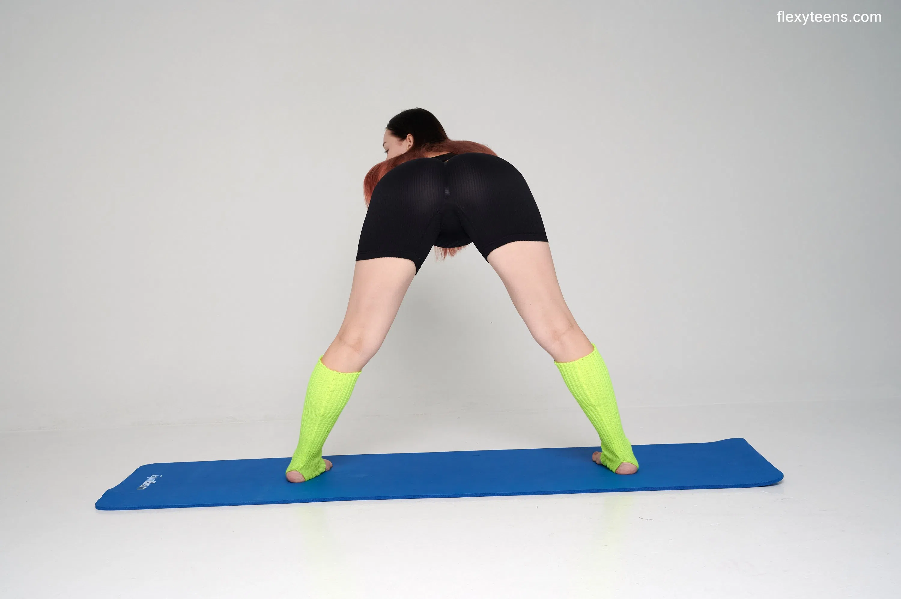 anna-brut-flexy-teens-202168 Of Page 1-2.webp
