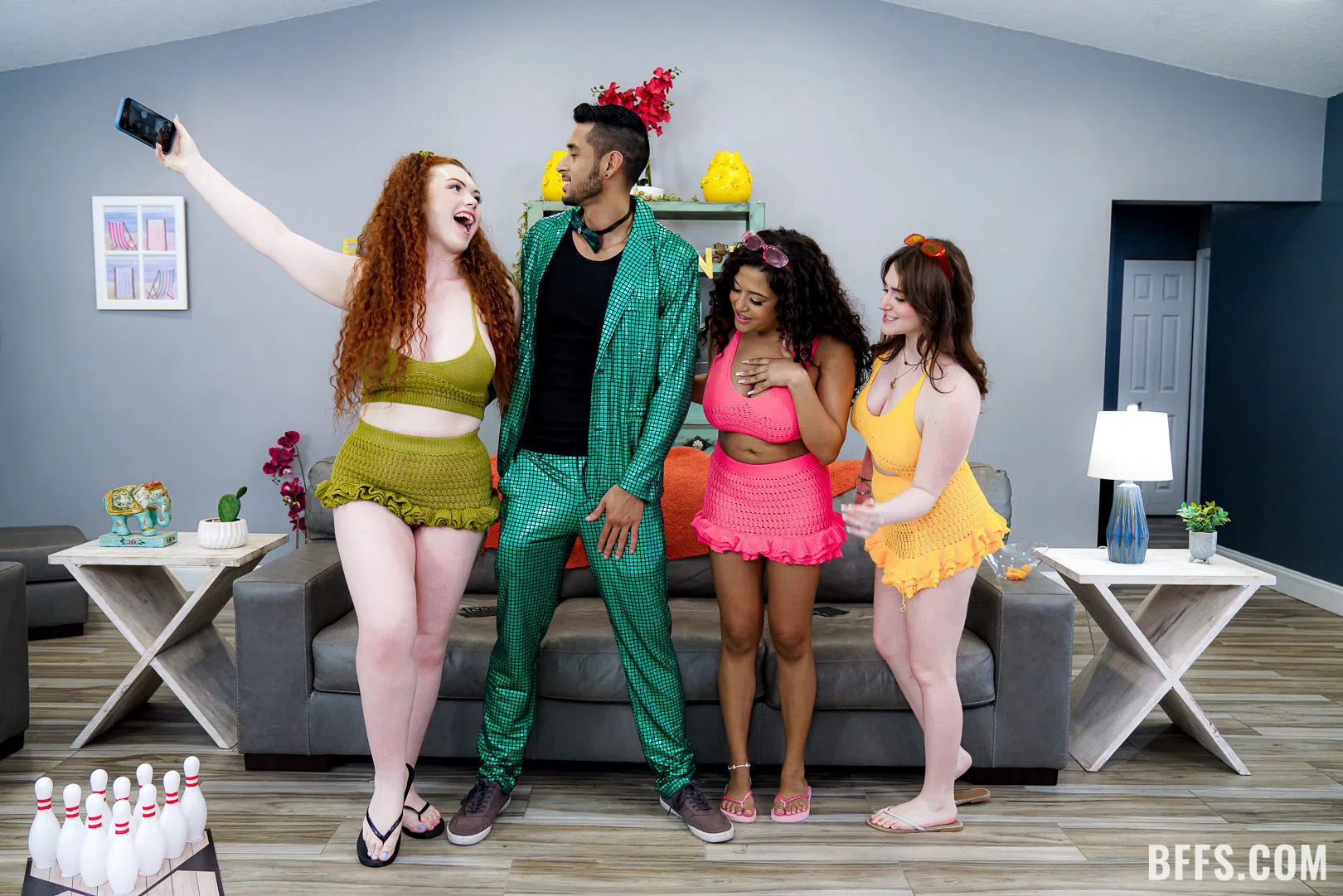 brina-scarlet-fun-sized-megan-lil-bet-saunders-bffs-188363 Of Page 2-7.webp