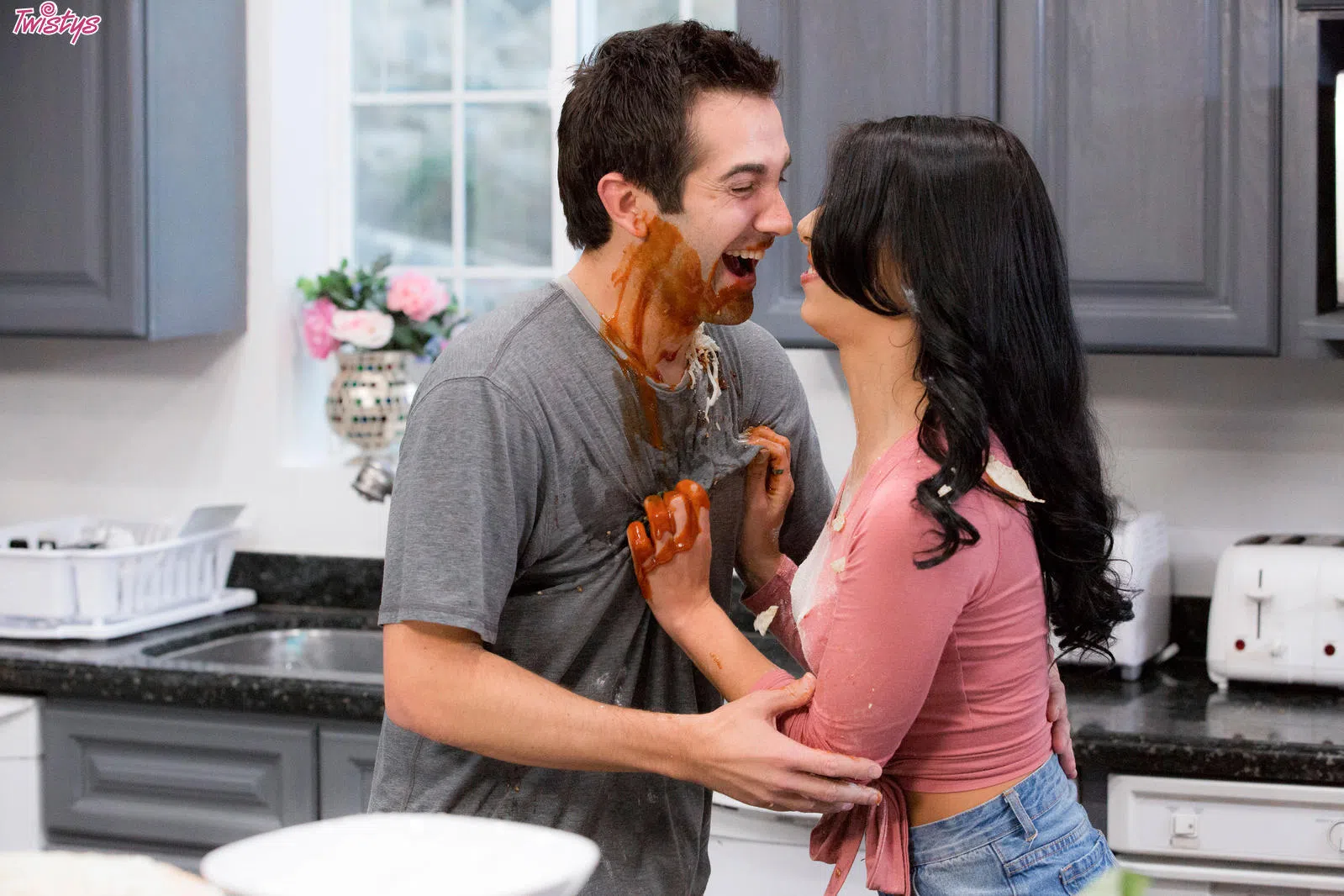 gina-valentina-in-food-fight-fuck-twistys-25106 Of Page 1-3.webp