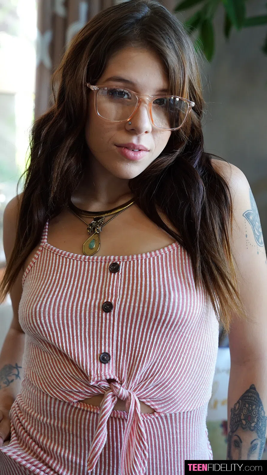 isabel-moon-teenfidelity-74916 Of Page 2-6.webp
