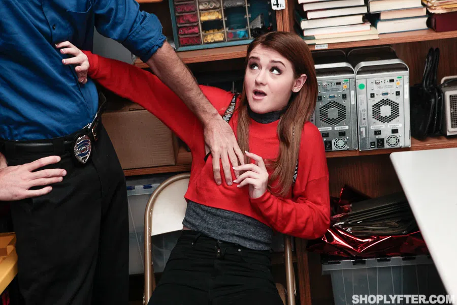 rosalyn-sphinx-shoplyfter-47807 Of Page 1-3.webp