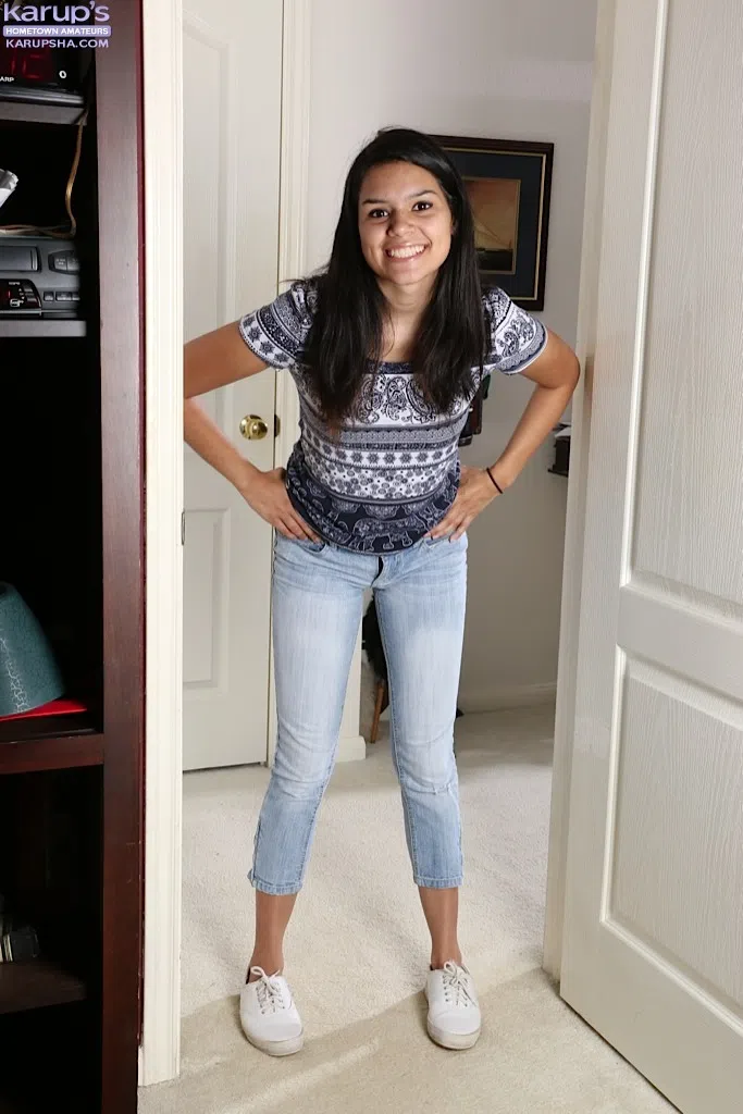 selena-garcia-karup-s-hometown-amateurs-1-8066 Of Page 1-1.webp