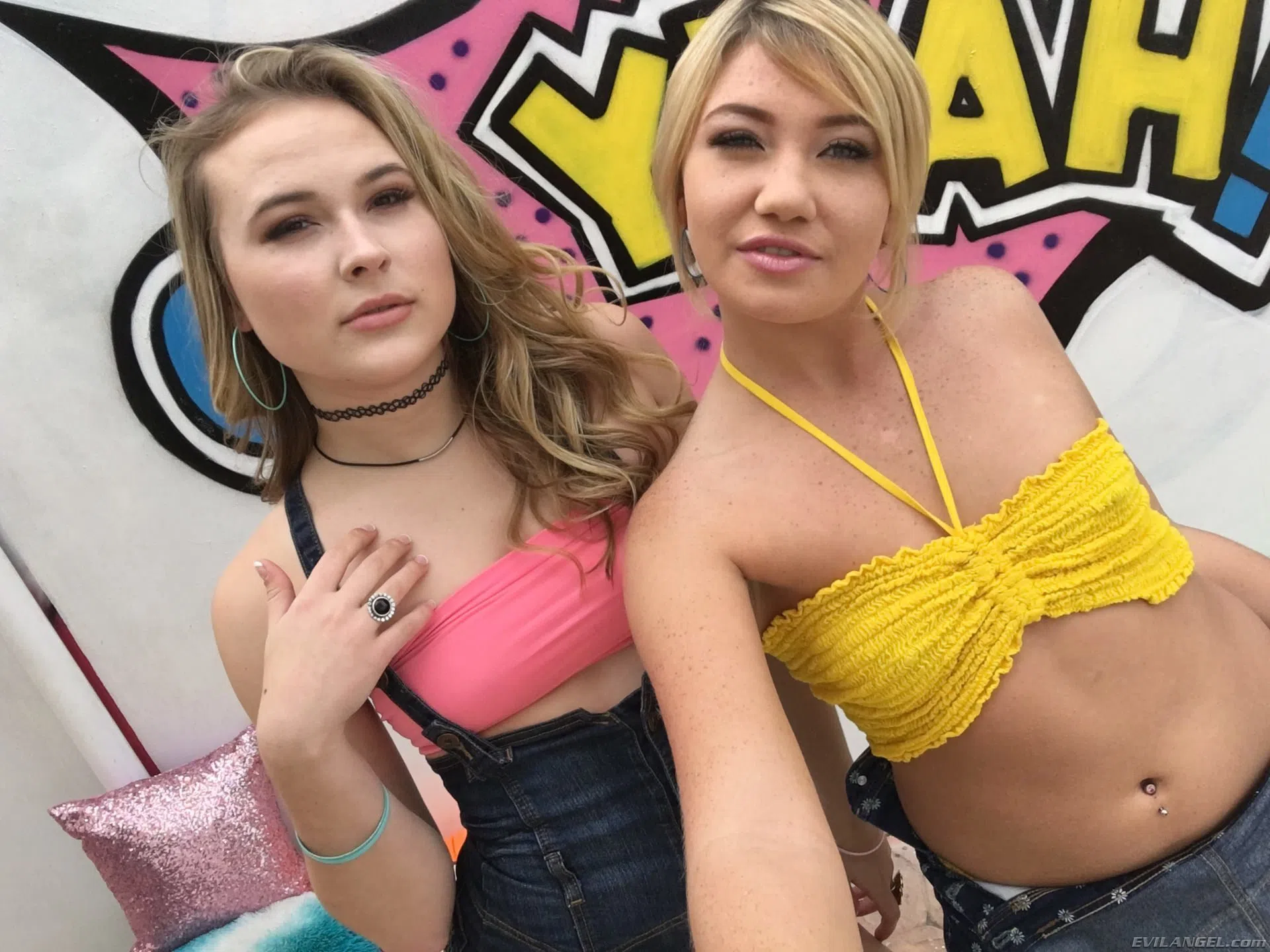 zelda-morrison-alyssa-cole-anal-play-threesomes-40421 Of Page 1-5.webp