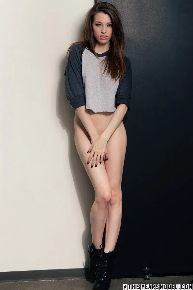 caitlin-mcswain-this-years-model-102415 Of Page 2-6.webp