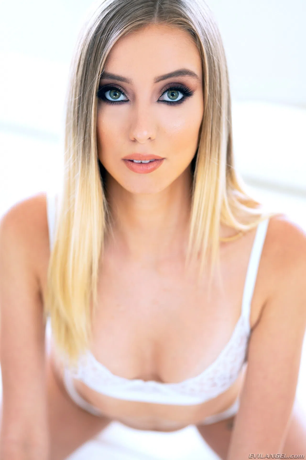 haley-reed-young-hot-ass-49682 Of Page 1-1.webp