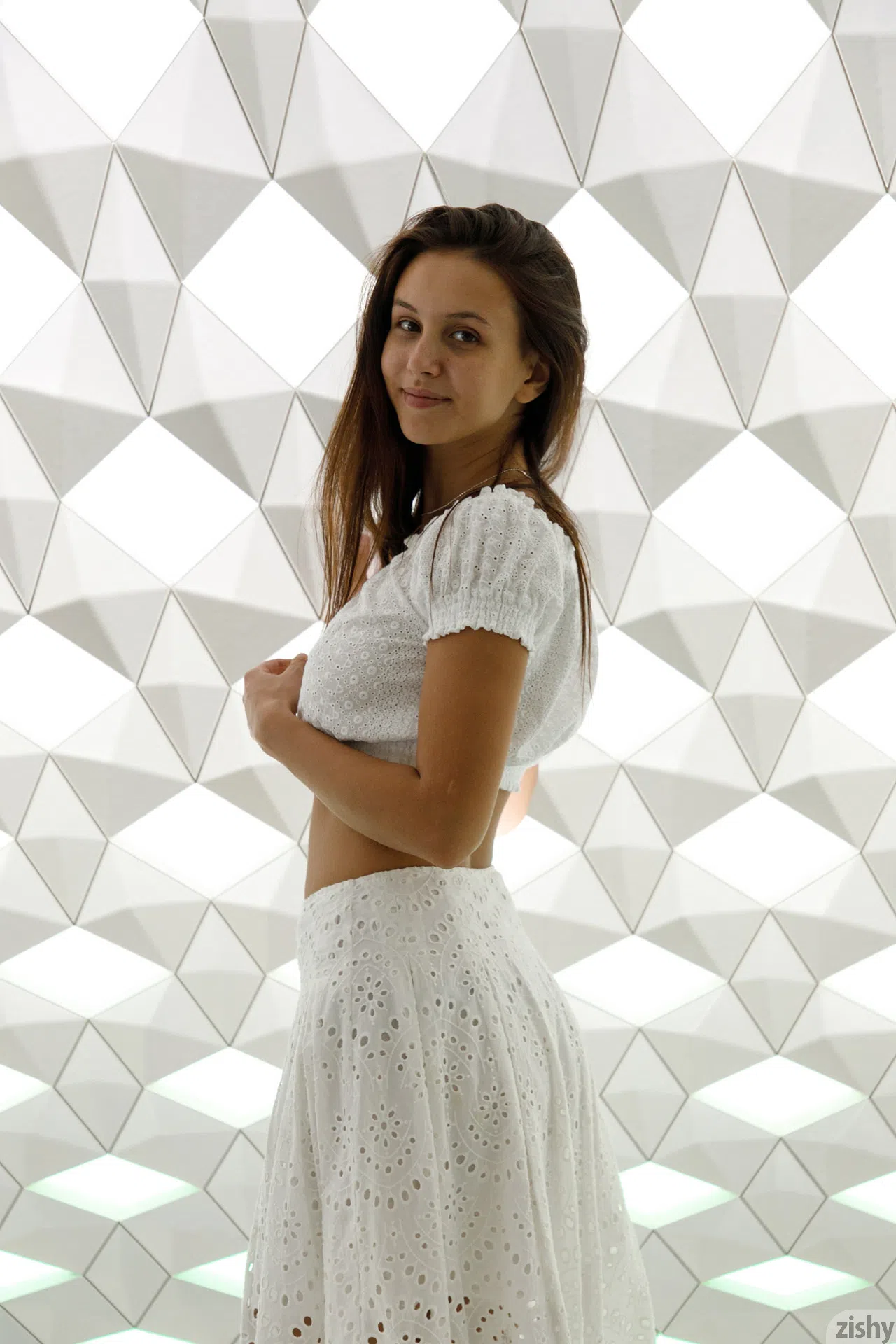 jessica-albanka-melts-oslo-zishy-66936 Of Page 2-6.webp