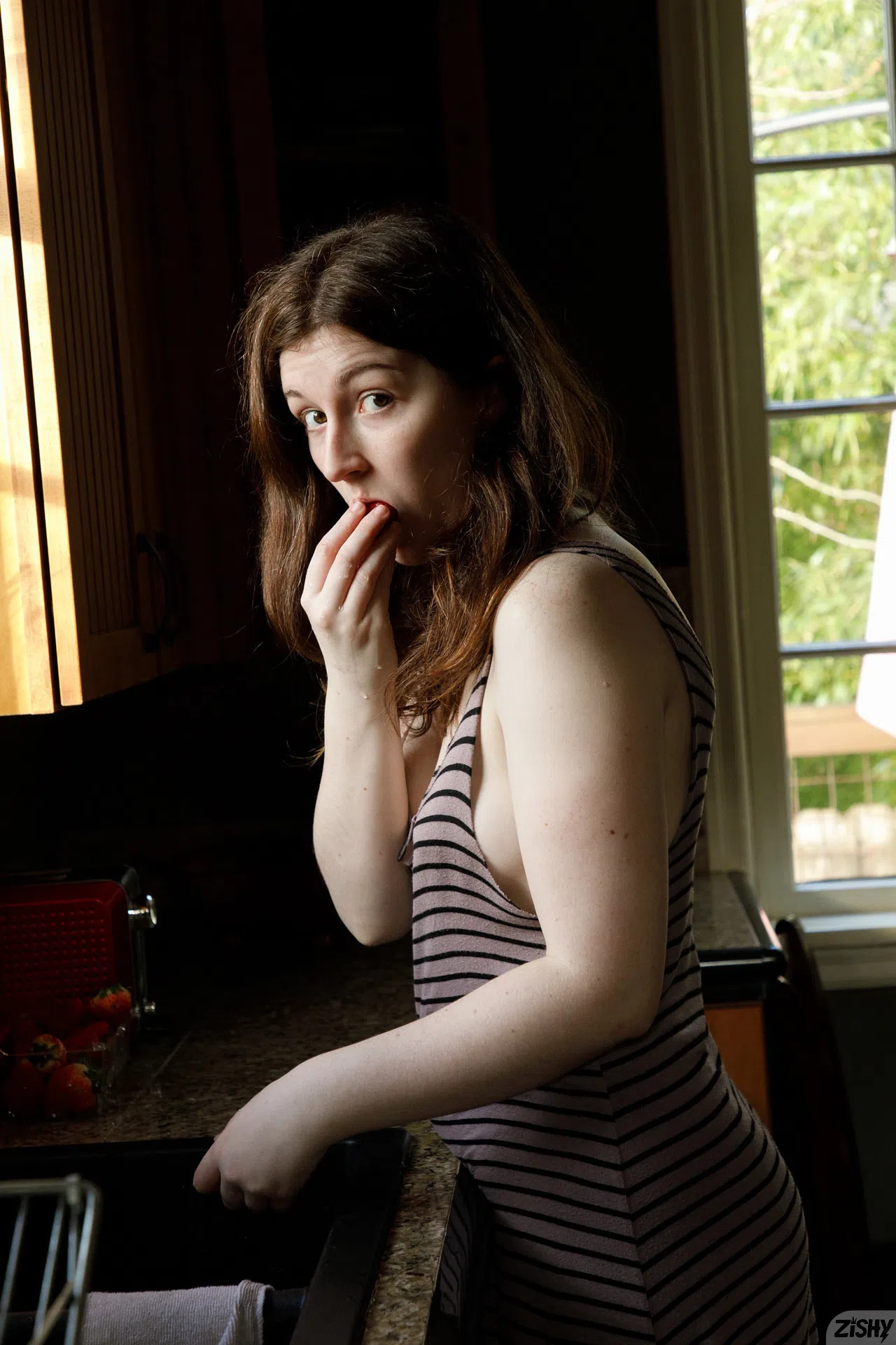 rowan-emerson-starberry-fields-forever-zishy-110766 Of Page 1-1.webp
