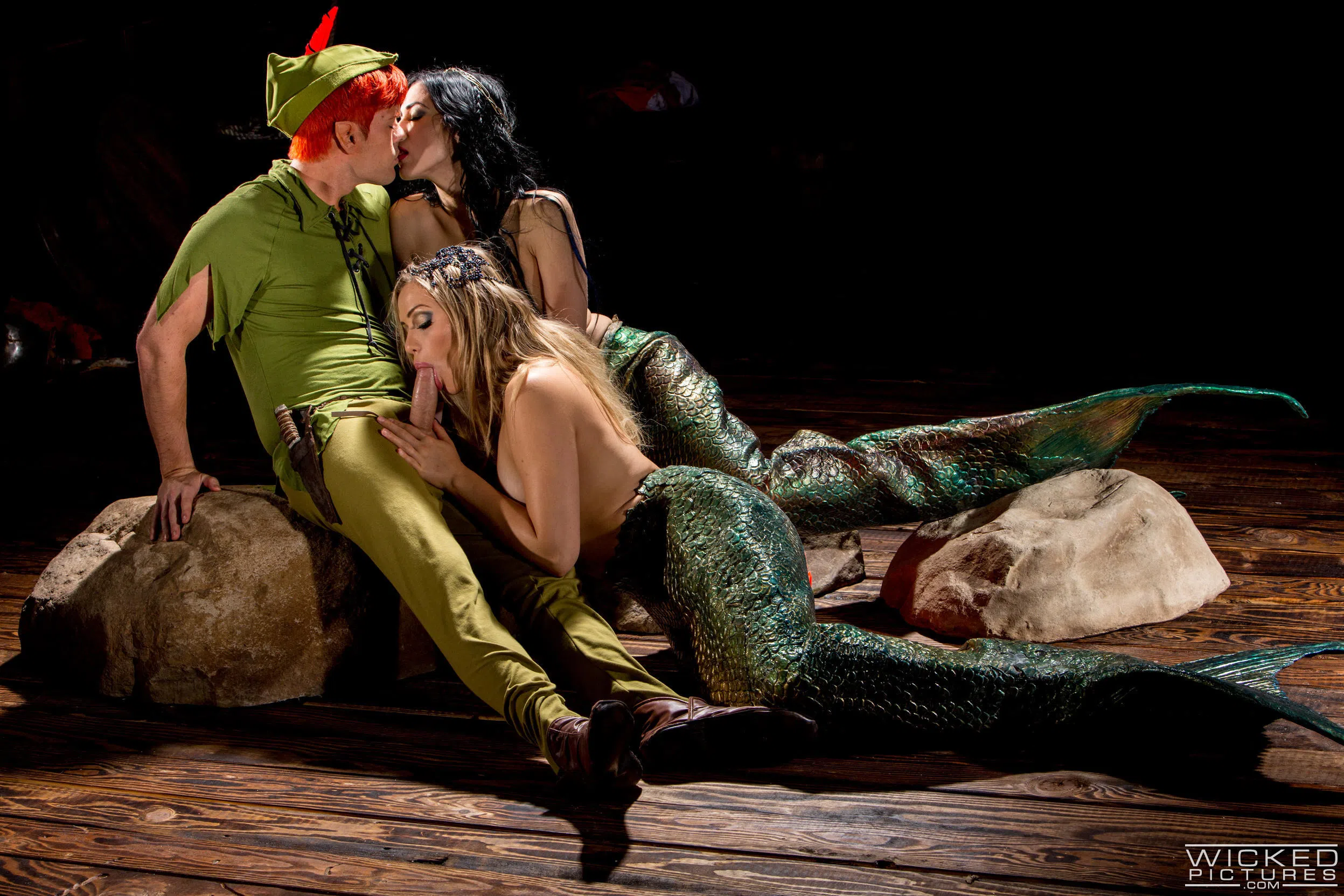 aiden-ashley-mia-malkova-peter-pan-xxx-an-axel-braun-parody-7497 Of Page 1-3.webp
