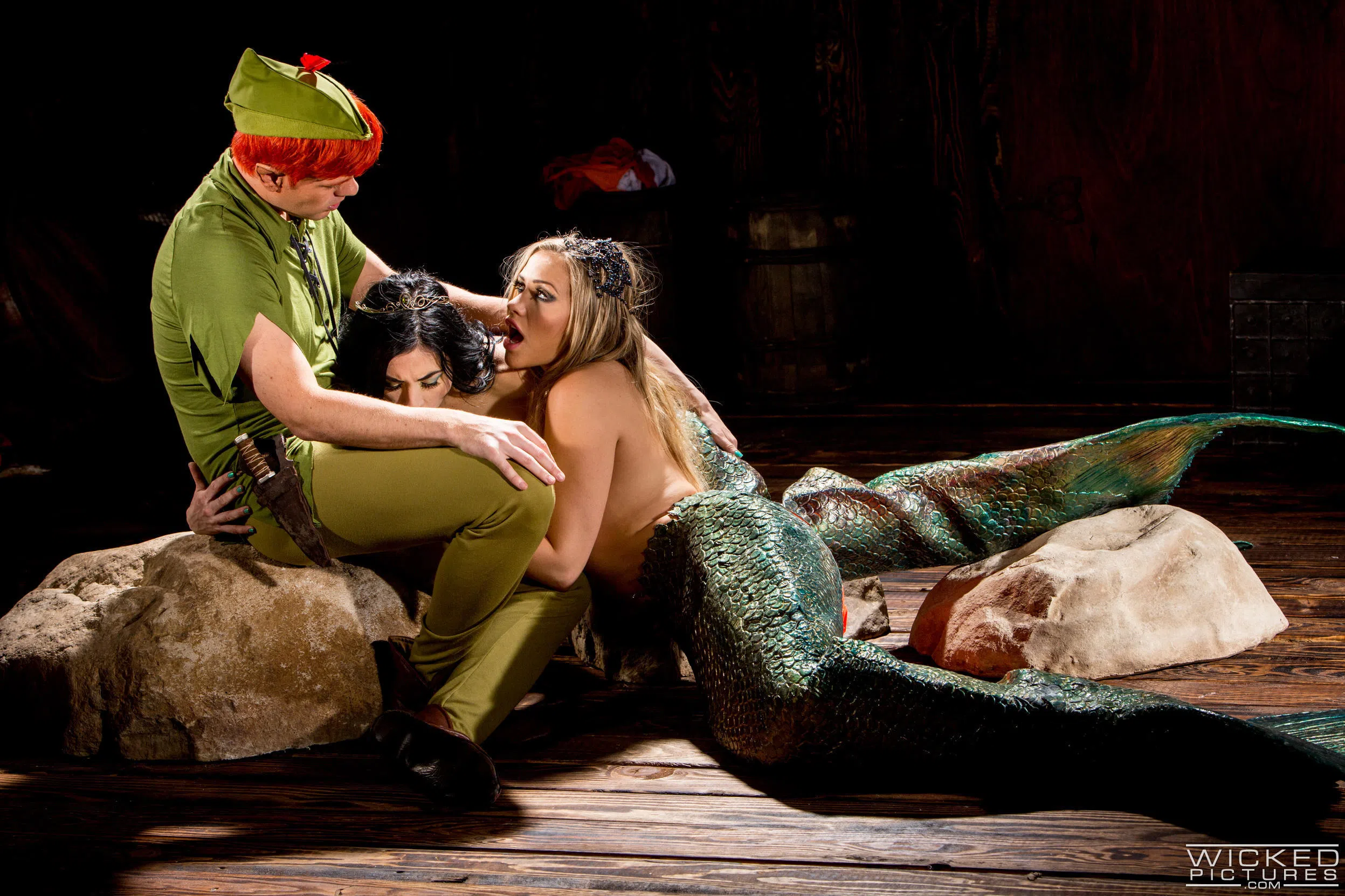 aiden-ashley-mia-malkova-peter-pan-xxx-an-axel-braun-parody-7497 Of Page 2-9.webp