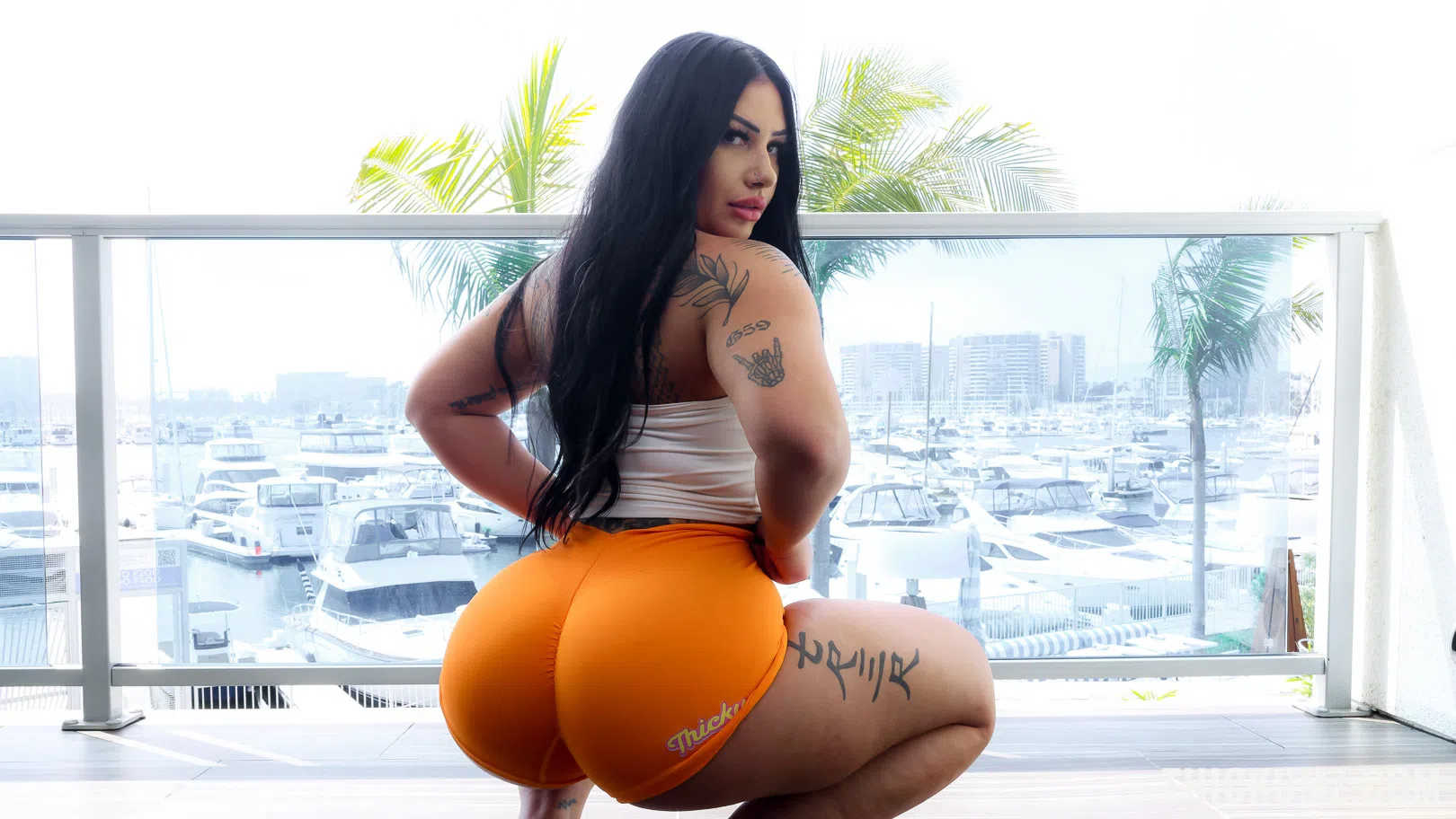 anna-claire-clouds-anora-taylor-thickumz-194740 Of Page 1-4.webp