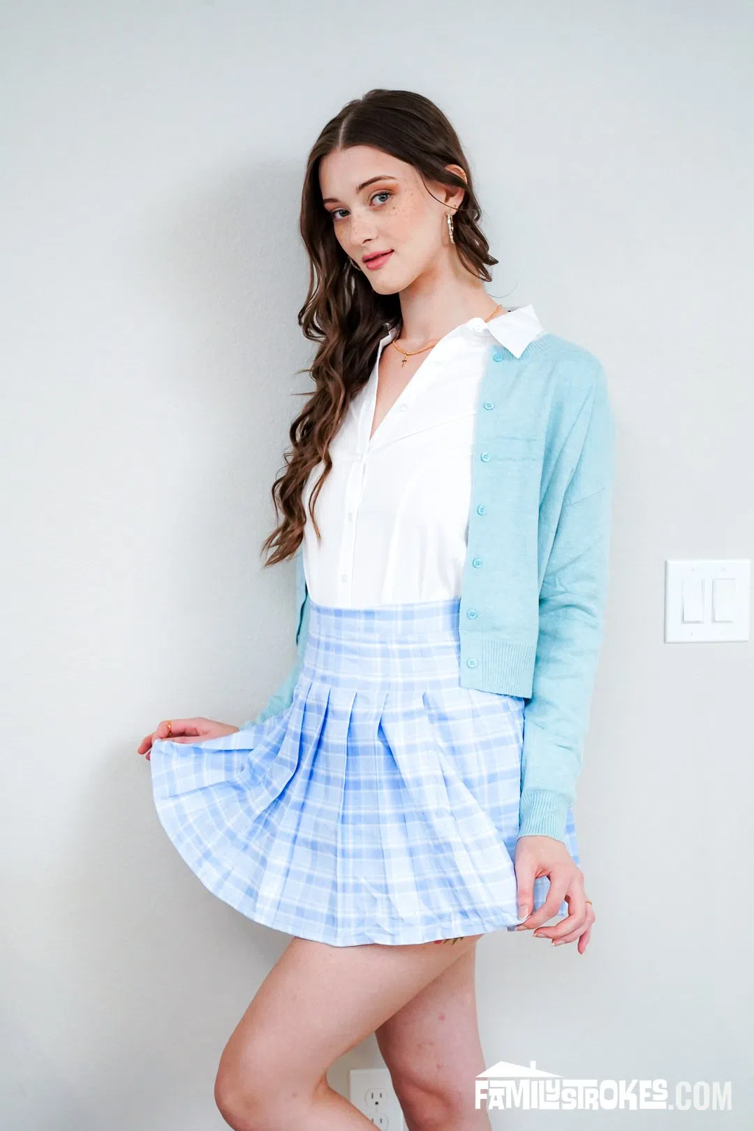 erin-everheart-olivia-madison-perv-mom-201355 Of Page 1-4.webp
