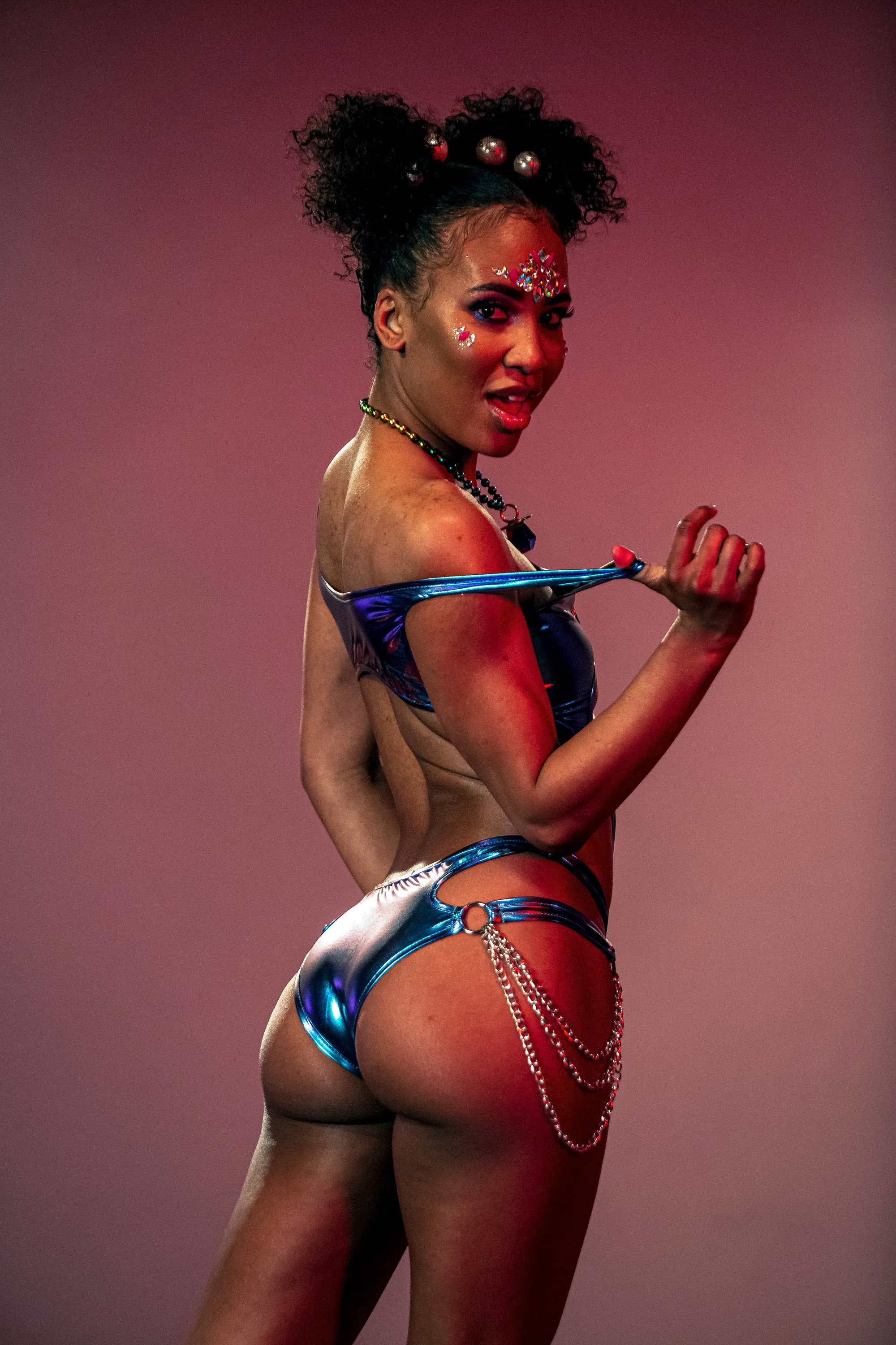 janice-griffith-demi-sutra-red-light-arena-85474 Of Page 1-2.webp