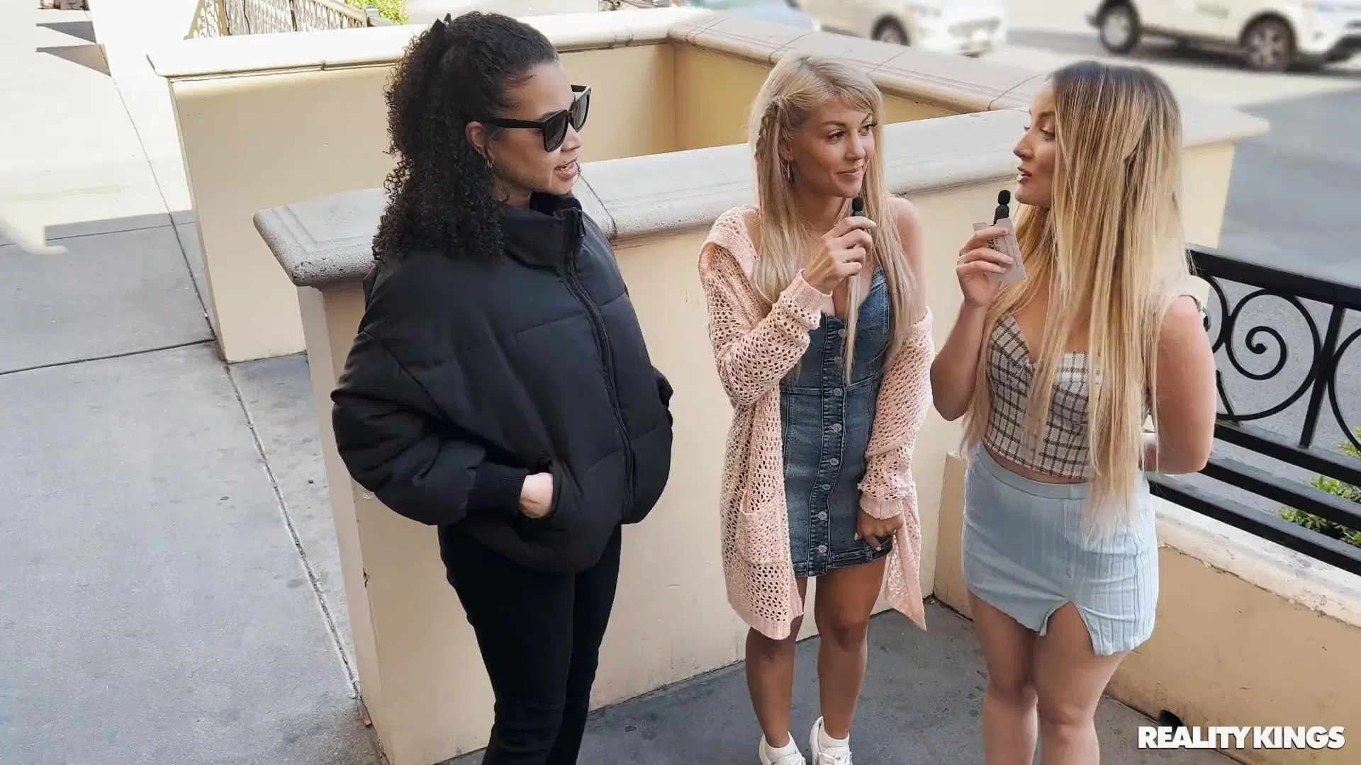 kayla-kayden-arabelle-raphael-maria-kazi-moms-lick-teens-141823 Of Page 1-5.webp