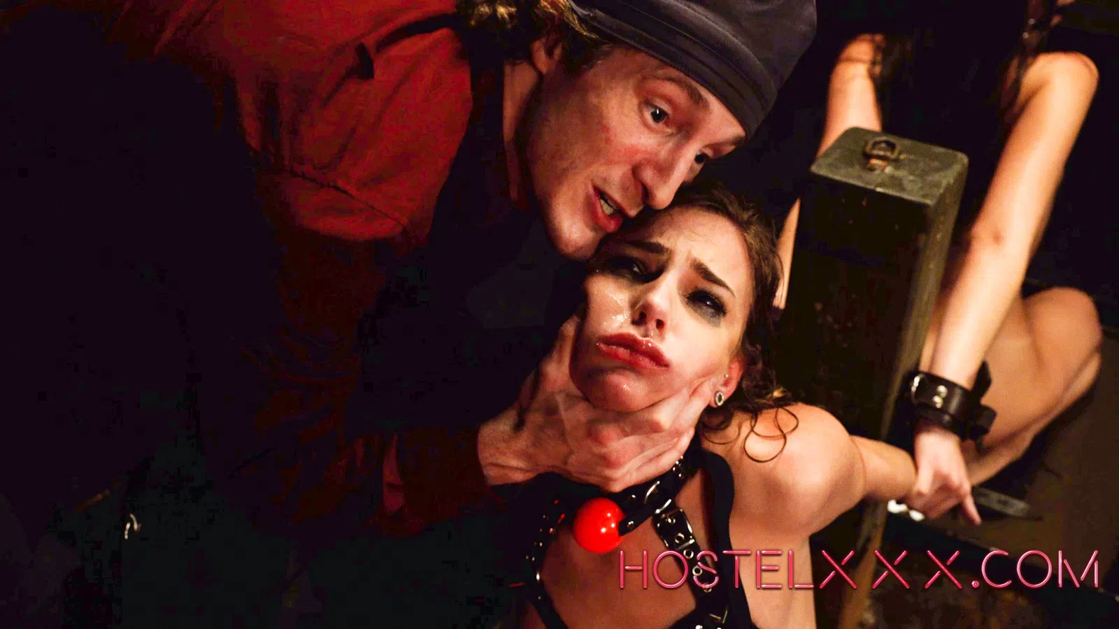 sydney-cole-olivia-lua-hostel-xxx-31554 Of Page 2-8.webp