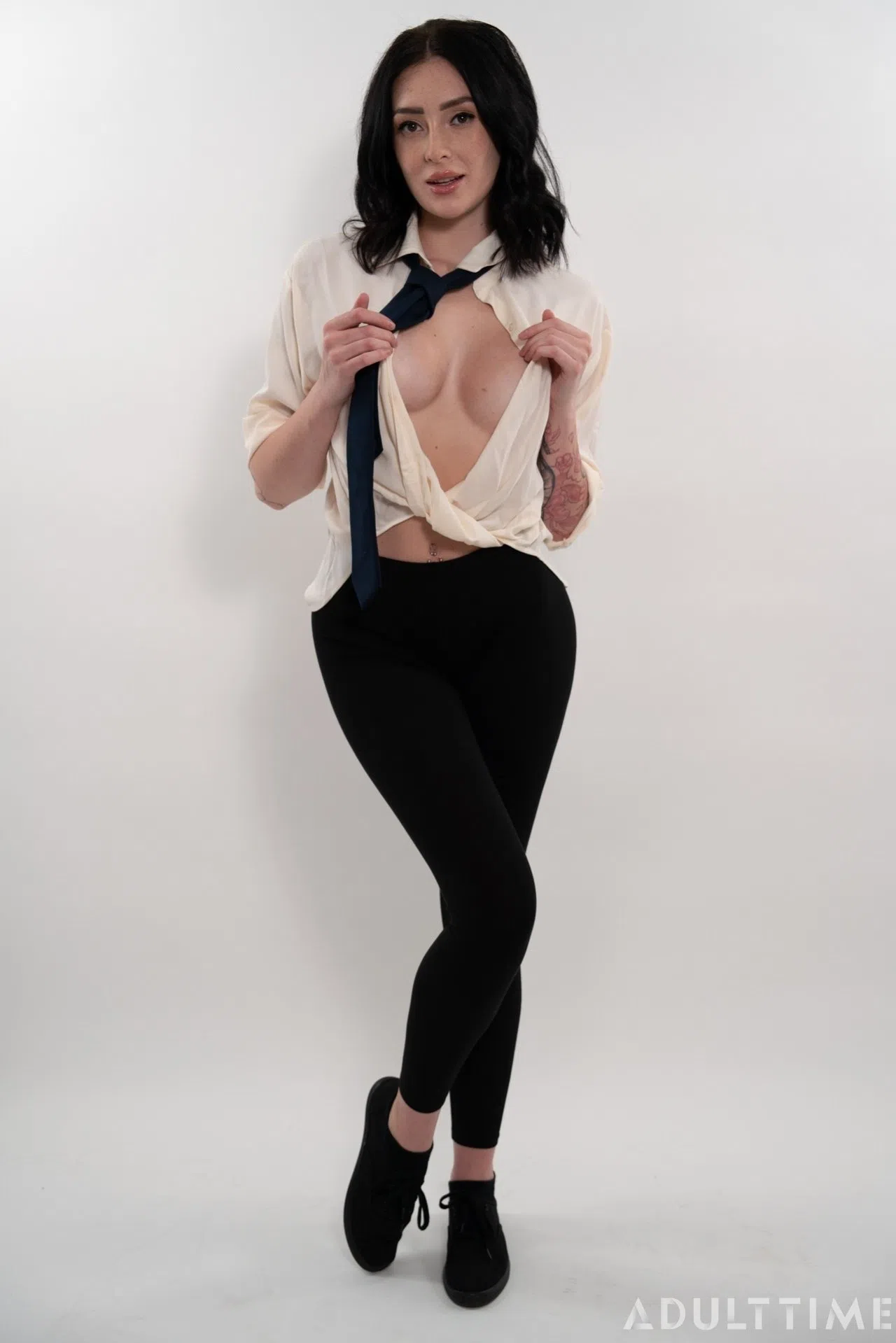sinn-sage-charlotte-sins-lez-be-bad-162985 Of Page 1-2.webp
