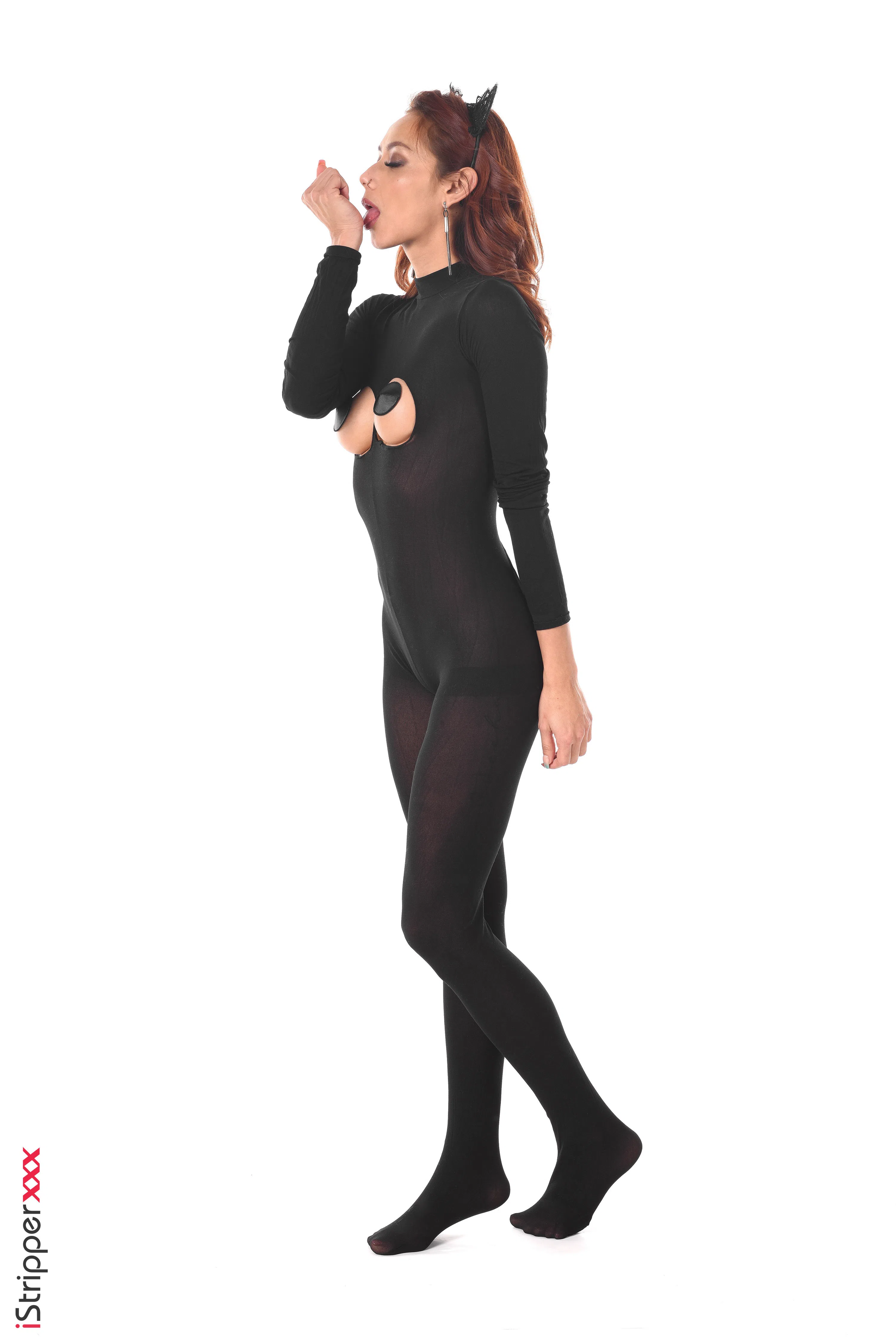 veronica-leal-istripper-100465 Of Page 1-1.webp